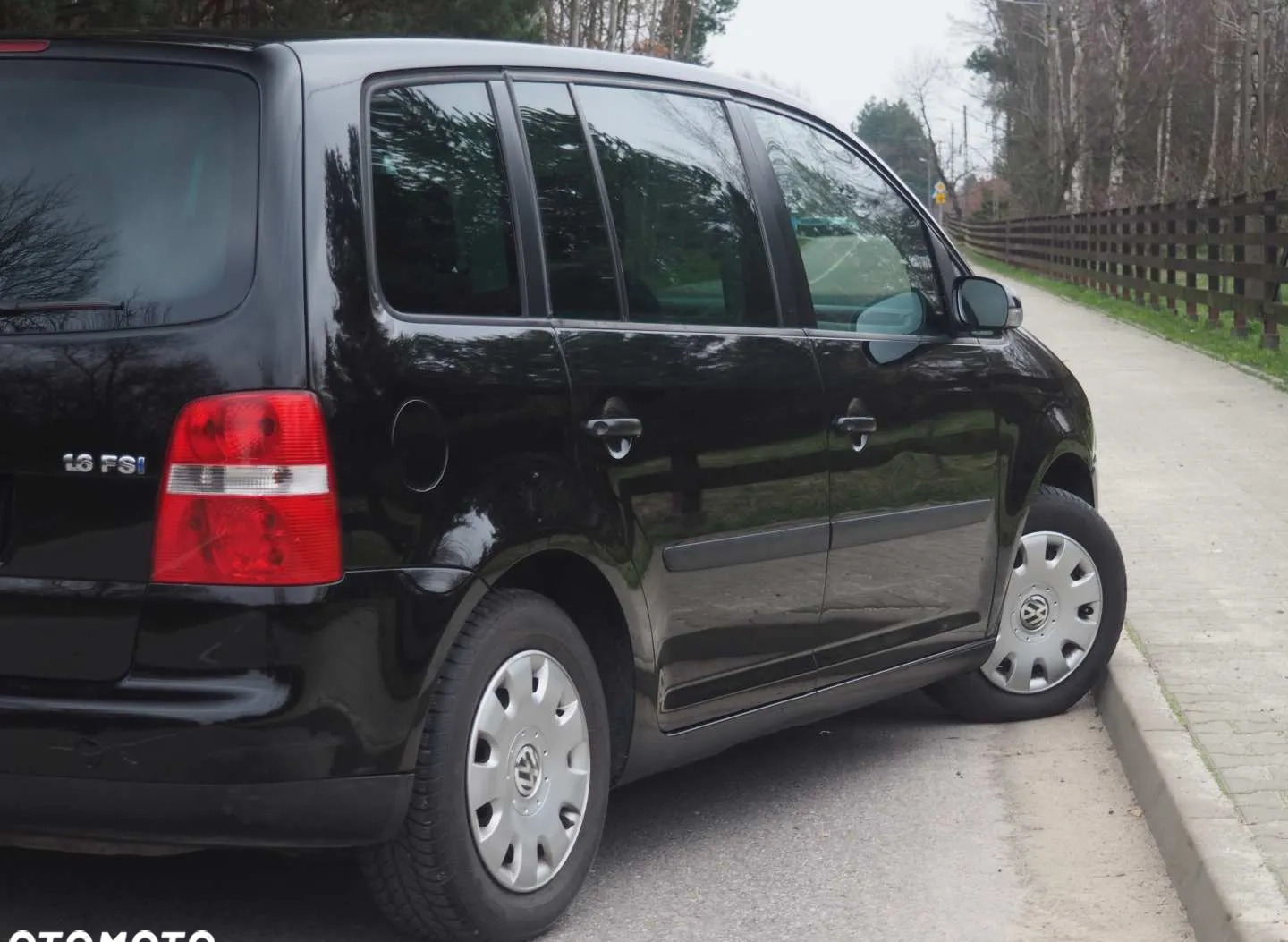 Volkswagen Touran cena 11900 przebieg: 228240, rok produkcji 2003 z Rzepin małe 704